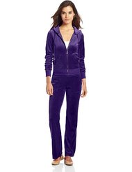 Understated Fashion Sweatsuit Trend